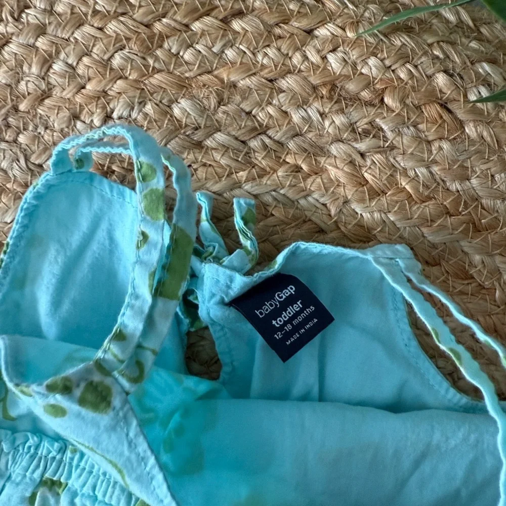 Baby‎ gap. Floral summer dress. 12-18 mo